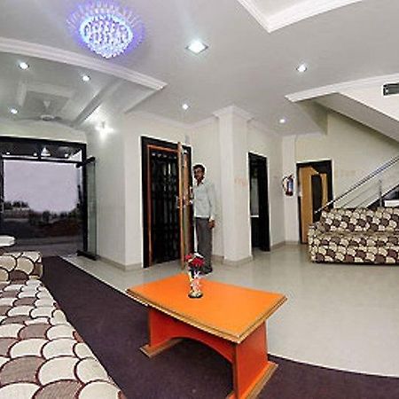 Sai Ganesh Hotel Shirdi Exterior photo